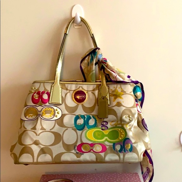 ❣️Coach set -3 piece❣️handbag + wristlet+ scarf - Picture 8 of 11